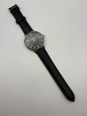 Eiger Classic Black Leather Strap Watch with Black Dial New Battery Works!